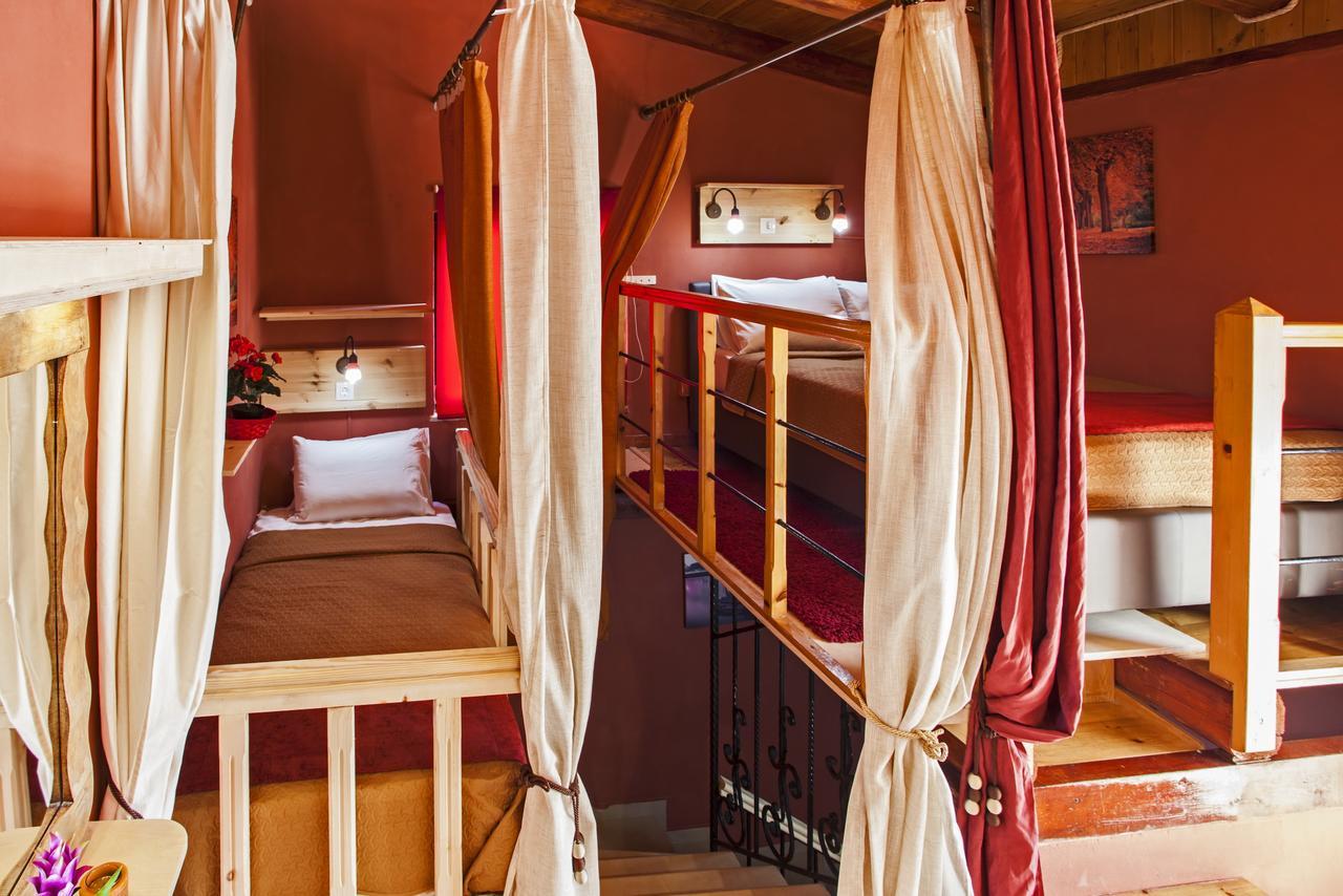 Estate Kares Aparthotel Tílisos